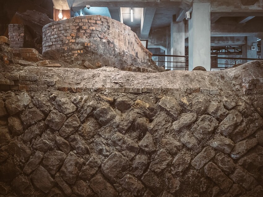 猴硐新景點︱讓貓村不只是貓村，室內美到不像展覽館的瑞三整煤廠