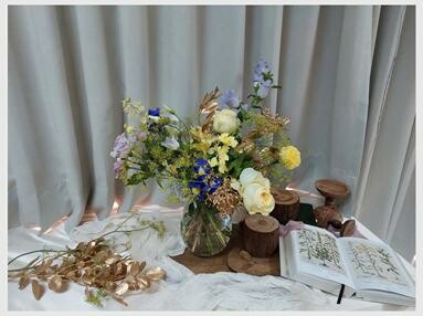 「萬家歡建設」攜手旗下「皇家時尚學苑」打造居家生活美學的「插花術」