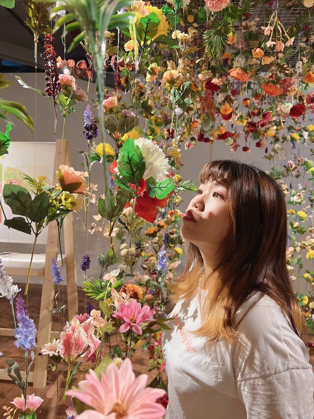 [台中展覽] 此時彼刻-國際插畫暨文資插畫展｜超夢幻花花隧道｜即日起～10/30止｜透過藝術 展現出生命中重要的時刻！ - 萍姐愛分享