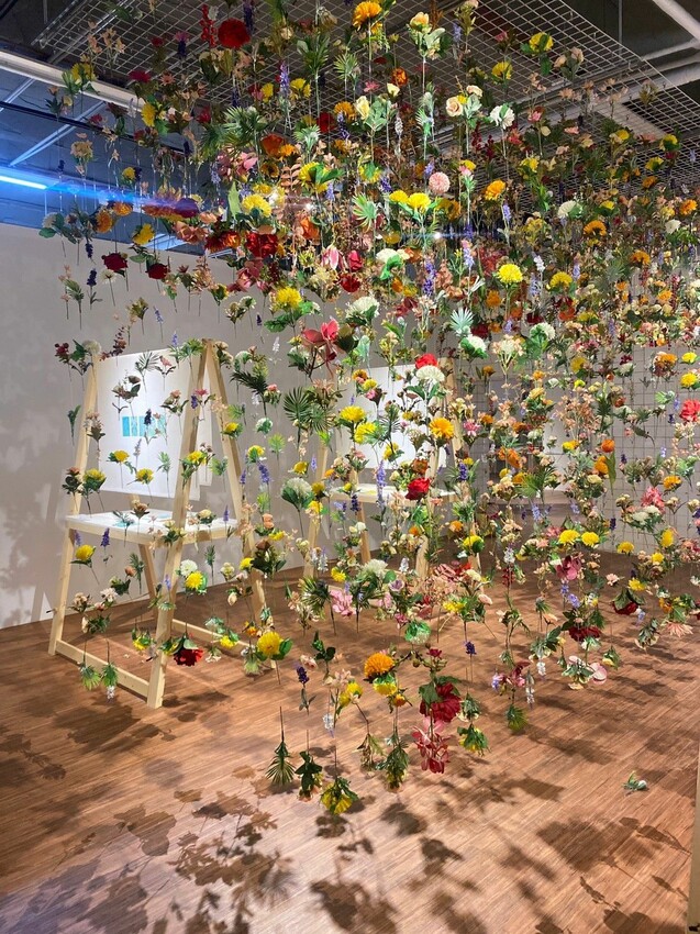 [台中展覽] 此時彼刻-國際插畫暨文資插畫展｜超夢幻花花隧道｜即日起～10/30止｜透過藝術 展現出生命中重要的時刻！ - 萍姐愛分享