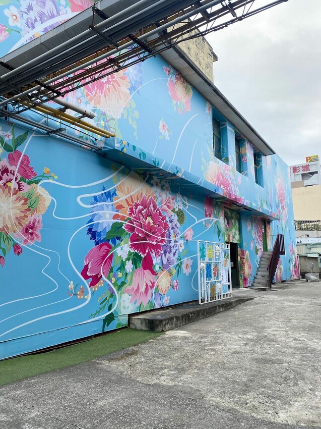 [台中展覽] 此時彼刻-國際插畫暨文資插畫展｜超夢幻花花隧道｜即日起～10/30止｜透過藝術 展現出生命中重要的時刻！ - 萍姐愛分享