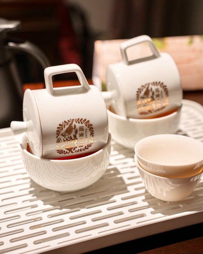 遊山茶訪永康店、遊山茶訪、東門捷運站、永康街、東門、遊山茶訪永康店、茶坊、台北喝茶、台北茶館、茶館、茶葉、台北 下午 茶、茶室、喝茶、茶店、茶藝館、茶屋、台灣特色、台北伴手禮、台灣伴手禮、台灣名產、台北名產、伴手禮推薦、永康 美食、東門 美食、永康街、永康街美食、東門美食、東門站 美食、永康美食、永康商圈