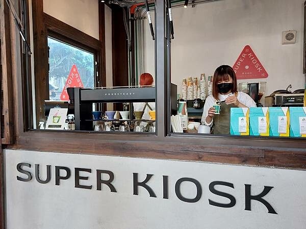 台北最新熱門景點!【榕錦時光生活園區】-原臺北刑務所官舍,整排日式建築結合多家品牌形成複合式聚落