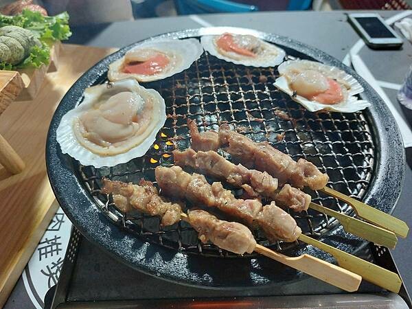 棒球場烤肉初體驗「桃猿快樂炒」看球賽還能一邊烤肉,很有趣的經歷