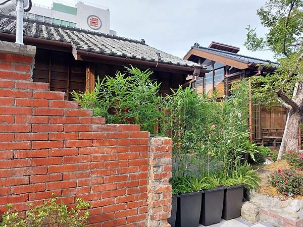 台北最新熱門景點!【榕錦時光生活園區】-原臺北刑務所官舍,整排日式建築結合多家品牌形成複合式聚落