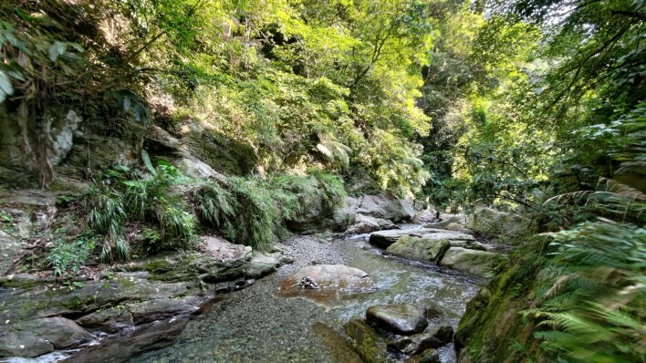 【宜蘭南澳】金岳瀑布溯溪，好山好水好風景 | 水上活動好選擇