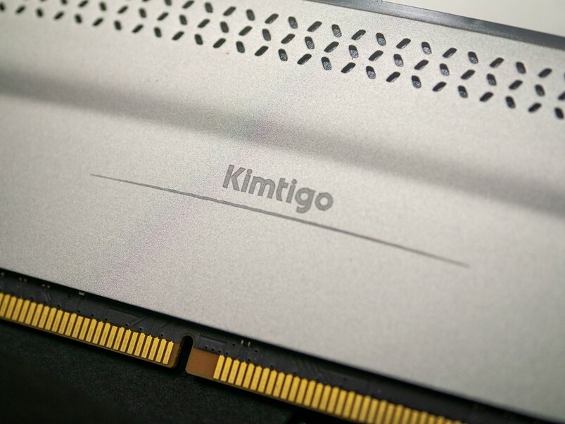【開箱】金泰克Kimtigo戰虎Z3 RGB雙入電競燈條記憶體，炫彩亮眼效能也不馬虎！