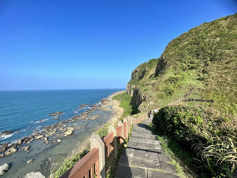 【台灣，基隆市，中正區】看海，看山都好美的忘憂谷（忘幽谷）；有種一秒鐘到日本禮文島的錯覺！！（基隆景