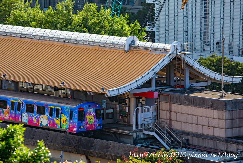【飛機拍攝點】華航皮卡丘彩繪機航班‧機型‧拍攝點│桃園機場捷運‧台北捷運‧飛翔皮卡丘.尋寶歷險記彩繪列車‧