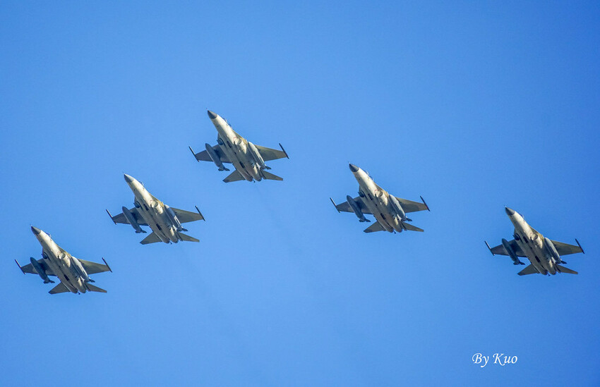 【台北活動】2022總統府國慶光雕秀。絢麗光影之美璀璨登場(展期2022/10/06~2022/10/10)│國慶日活動‧雷虎小