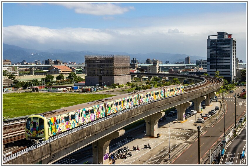 【飛機拍攝點】華航皮卡丘彩繪機航班‧機型‧拍攝點│桃園機場捷運‧台北捷運‧飛翔皮卡丘.尋寶歷險記彩繪列車‧