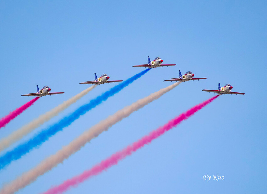 【台北活動】2022總統府國慶光雕秀。絢麗光影之美璀璨登場(展期2022/10/06~2022/10/10)│國慶日活動‧雷虎小