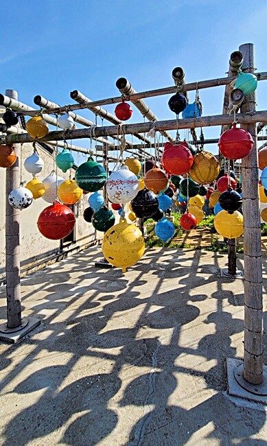 南寮古厝浮球秘境║IG網美爆紅澎湖必拍景點，探訪在地咕咾石牆老宅風情！！