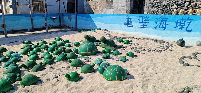 南寮古厝浮球秘境║IG網美爆紅澎湖必拍景點，探訪在地咕咾石牆老宅風情！！