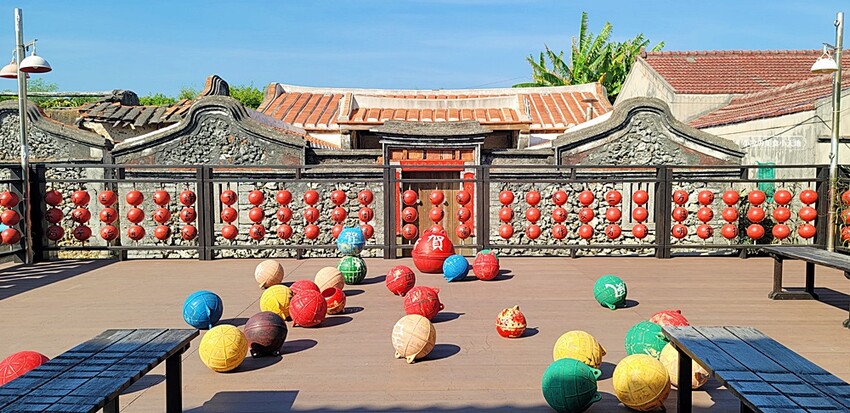 南寮古厝浮球秘境║IG網美爆紅澎湖必拍景點，探訪在地咕咾石牆老宅風情！！