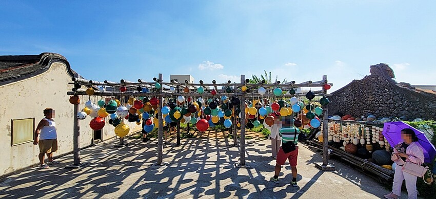 南寮古厝浮球秘境║IG網美爆紅澎湖必拍景點，探訪在地咕咾石牆老宅風情！！