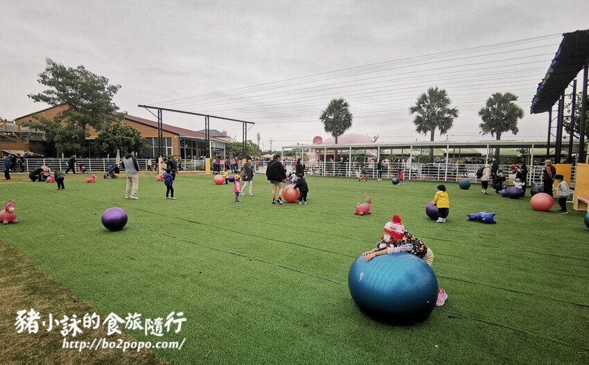 嘉義。民雄》三隻小豬觀光農場。有童話世界場景又有小動物的親子農場