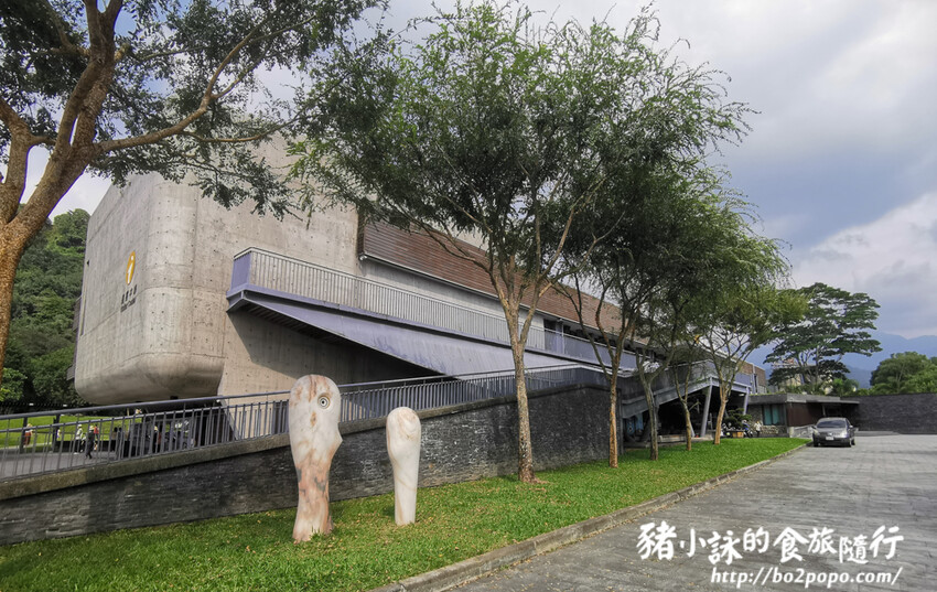 嘉義。番路》逐鹿文創園區+觸口遊客中心。梅花鹿餵食。鄒族歌舞表演