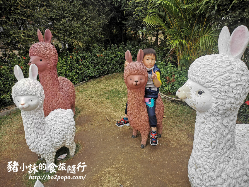 嘉義。民雄》三隻小豬觀光農場。有童話世界場景又有小動物的親子農場