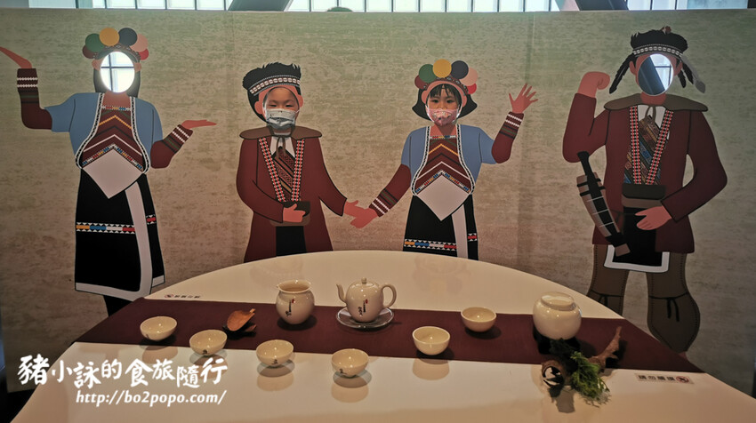 嘉義。番路》逐鹿文創園區+觸口遊客中心。梅花鹿餵食。鄒族歌舞表演