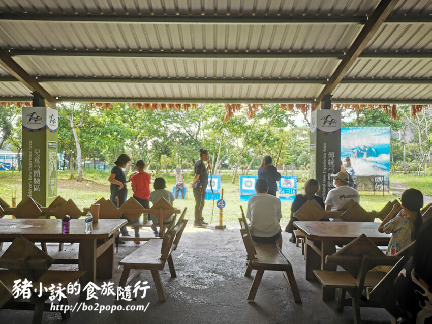 嘉義。番路》逐鹿文創園區+觸口遊客中心。梅花鹿餵食。鄒族歌舞表演