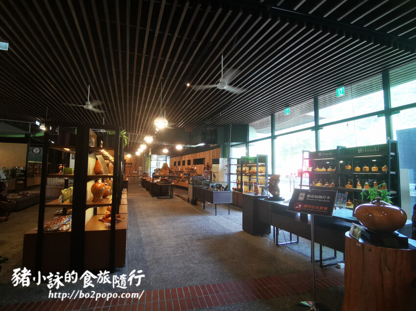 嘉義。番路》逐鹿文創園區+觸口遊客中心。梅花鹿餵食。鄒族歌舞表演