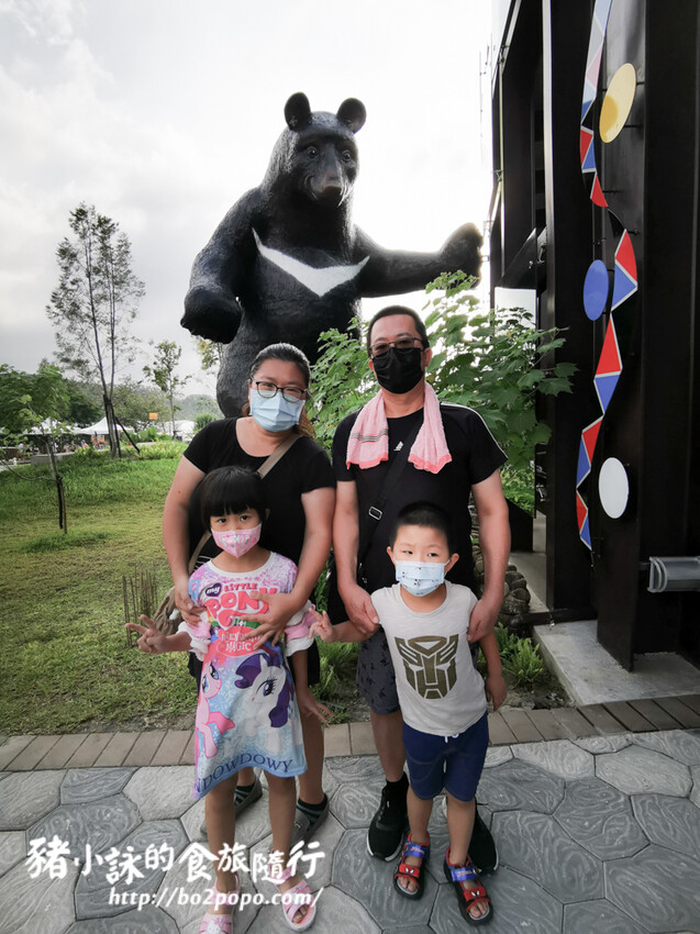 嘉義。番路》逐鹿文創園區+觸口遊客中心。梅花鹿餵食。鄒族歌舞表演