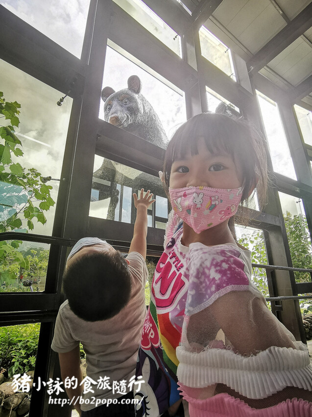 嘉義。番路》逐鹿文創園區+觸口遊客中心。梅花鹿餵食。鄒族歌舞表演