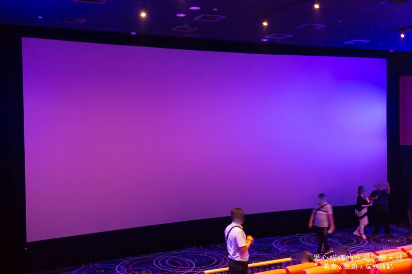 2022高雄最美喜樂時代影城新開幕　１４個影廳、４Ｋ雷射高畫質與環繞音效，居然還有滑梯球池兒童影廳！（高雄總圖店）