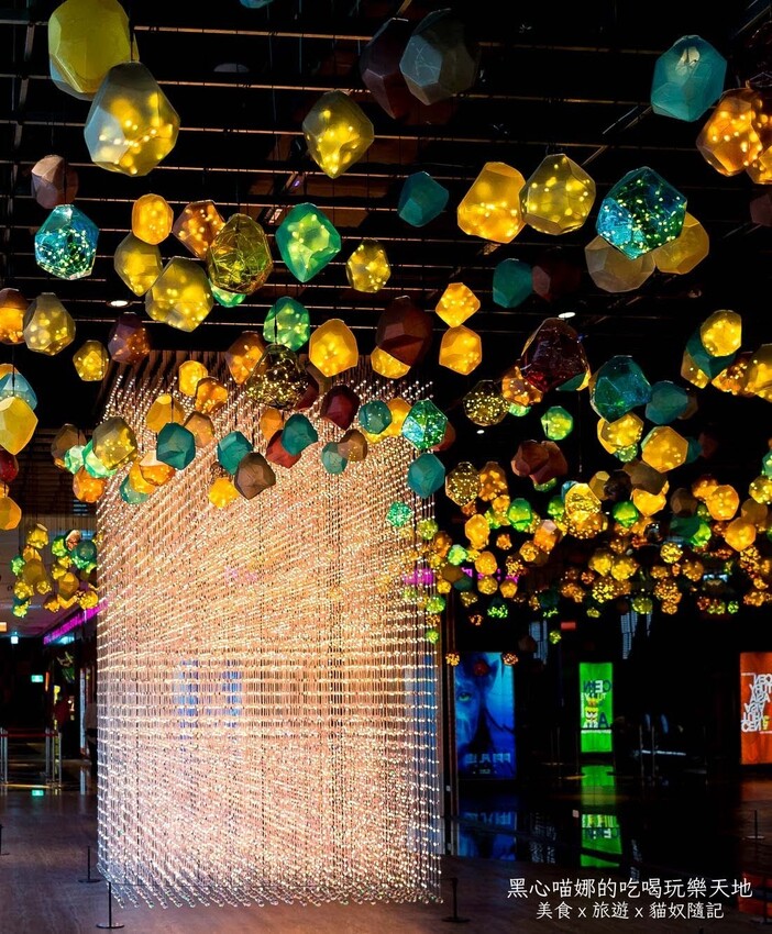 2022高雄最美喜樂時代影城新開幕　１４個影廳、４Ｋ雷射高畫質與環繞音效，居然還有滑梯球池兒童影廳！（高雄總圖店）