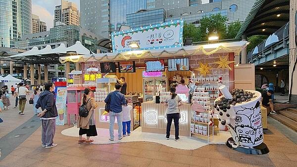 2022新北耶誕城～真的可以不用去的耶誕城活動，板橋新北市政府耶誕城完整最新資訊、完整介紹、詳細介紹心得