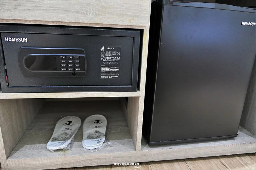 住宿。高雄★秝芯旅店駁二館 外觀到房間內部都有可愛的插畫