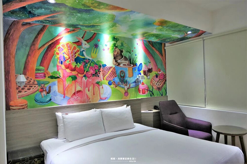 住宿。高雄★秝芯旅店駁二館 外觀到房間內部都有可愛的插畫