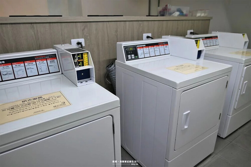 住宿。高雄★秝芯旅店駁二館 外觀到房間內部都有可愛的插畫