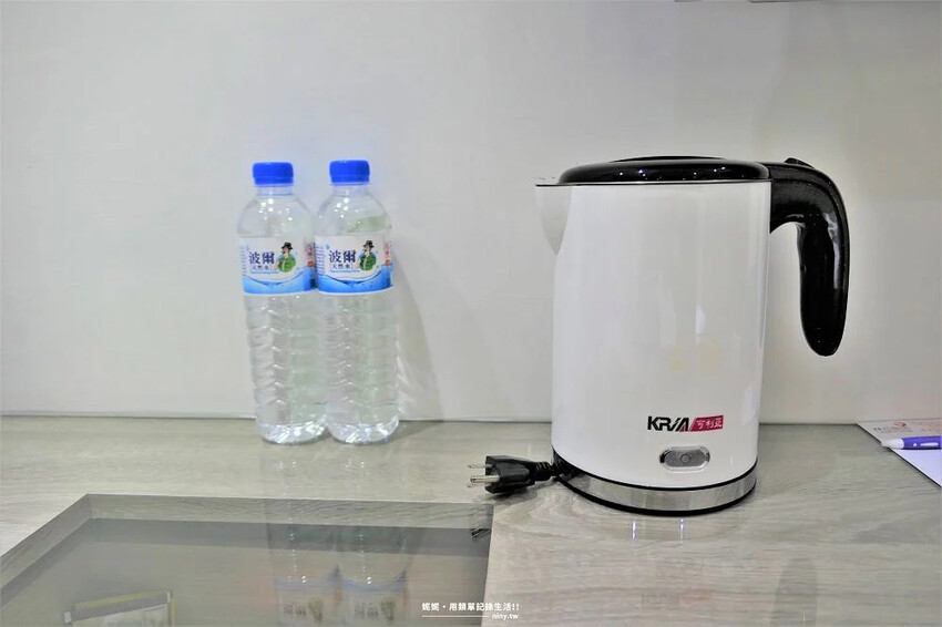 住宿。高雄★秝芯旅店駁二館 外觀到房間內部都有可愛的插畫