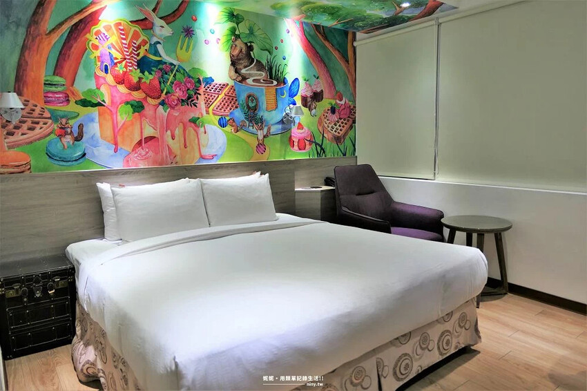 住宿。高雄★秝芯旅店駁二館 外觀到房間內部都有可愛的插畫