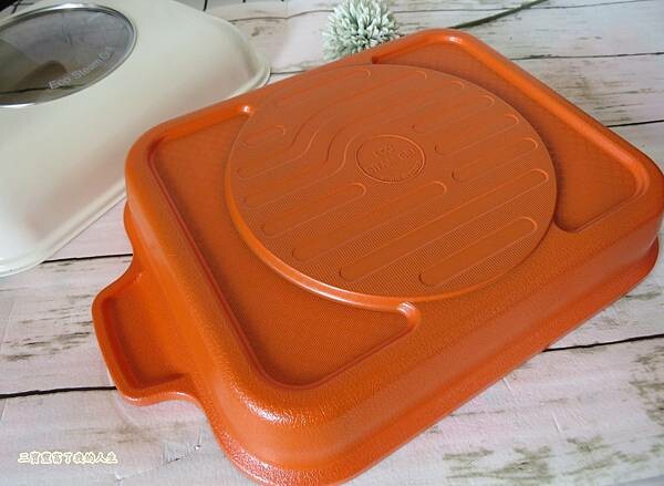 質感生活【日本Hirone】新橘黑 水蒸式健康蒸煮燒烤盤(含蓋+隔熱夾1雙) 燒烤、煎煮、蒸煮 輕鬆好料理