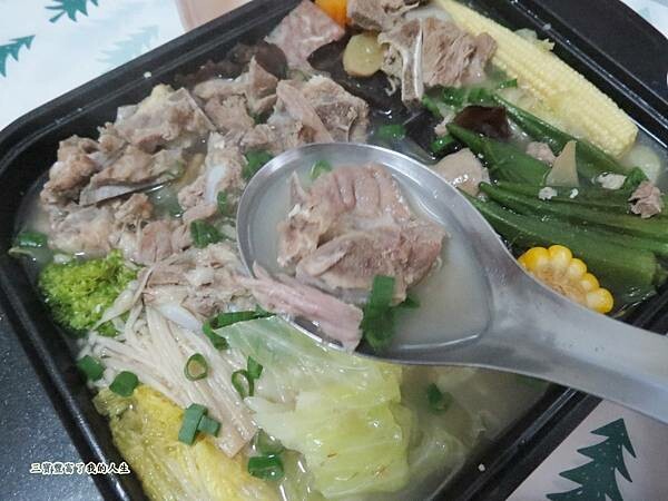 質感生活【日本Hirone】新橘黑 水蒸式健康蒸煮燒烤盤(含蓋+隔熱夾1雙) 燒烤、煎煮、蒸煮 輕鬆好料理