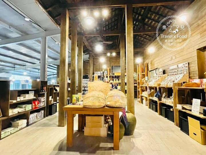 偶像劇、電影、MV拍攝地，一起回味在《天送埤森鐵文創園區》帶來的幸福感，遊園火車、旋轉木馬小孩最愛，全新伐木星空等你來挑戰！ @魚兒 x 牽手明太子的「視」界旅行