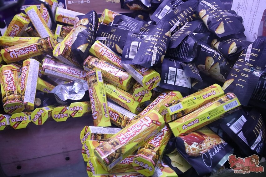 【台南娛樂】夾客棧物流商城！台南唯一一間夾娃娃送摸彩，最大獎五十吋液晶電視送給你~ - 熱血玩台南。跳躍新世界