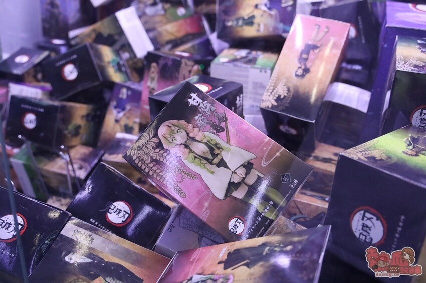 【台南娛樂】夾客棧物流商城！台南唯一一間夾娃娃送摸彩，最大獎五十吋液晶電視送給你~ - 熱血玩台南。跳躍新世界