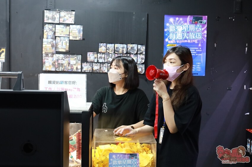 【台南娛樂】夾客棧物流商城！台南唯一一間夾娃娃送摸彩，最大獎五十吋液晶電視送給你~ - 熱血玩台南。跳躍新世界