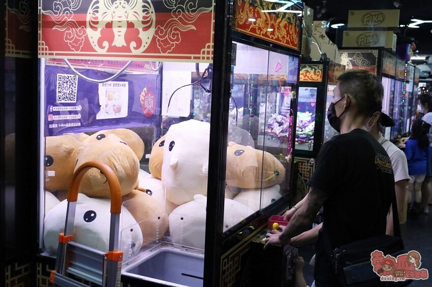 【台南娛樂】夾客棧物流商城！台南唯一一間夾娃娃送摸彩，最大獎五十吋液晶電視送給你~ - 熱血玩台南。跳躍新世界