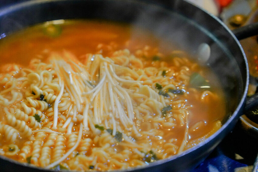 秀敏家炭火烤蛤蠣 Ｘ魔王 韓國釜山青沙浦美食推薦 綜合烤貝類新鮮味美