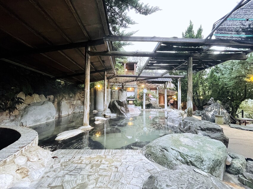 【蟬說：和社山林】教育中心四人房ｘ手作體驗│蟬說雅築ｘ泡山林秘境溫泉│深度走訪羅娜部落ｘ體驗木杵敲擊│梅子夢工廠ｘ梅精酵素霜淇淋