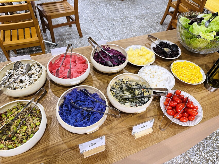 【蟬說：和社山林】教育中心四人房ｘ手作體驗│蟬說雅築ｘ泡山林秘境溫泉│深度走訪羅娜部落ｘ體驗木杵敲擊│梅子夢工廠ｘ梅精酵素霜淇淋