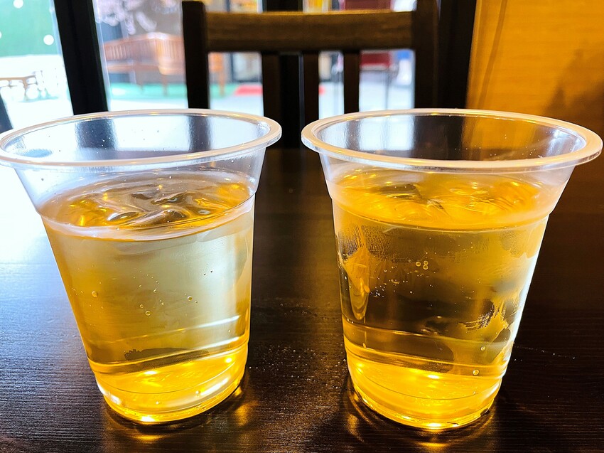 【茶二指故事館】南投名間熱門景點！巨型珍奶超好拍！買茶葉免費住「春秋茶事x彩虹水管屋」，獨家「白鷺紅茶拉麵」必吃！