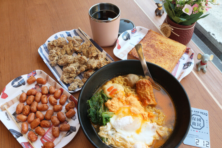 台南保國衛民漫畫包廂 (38).jpg