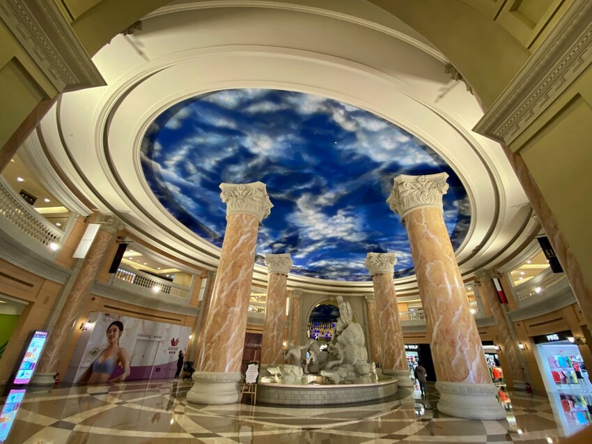 義大遊樂世界：南臺灣最值得一去的樂園~來去高雄港都搭摩天輪! /最新優惠看文內 - 進食的巨鼠