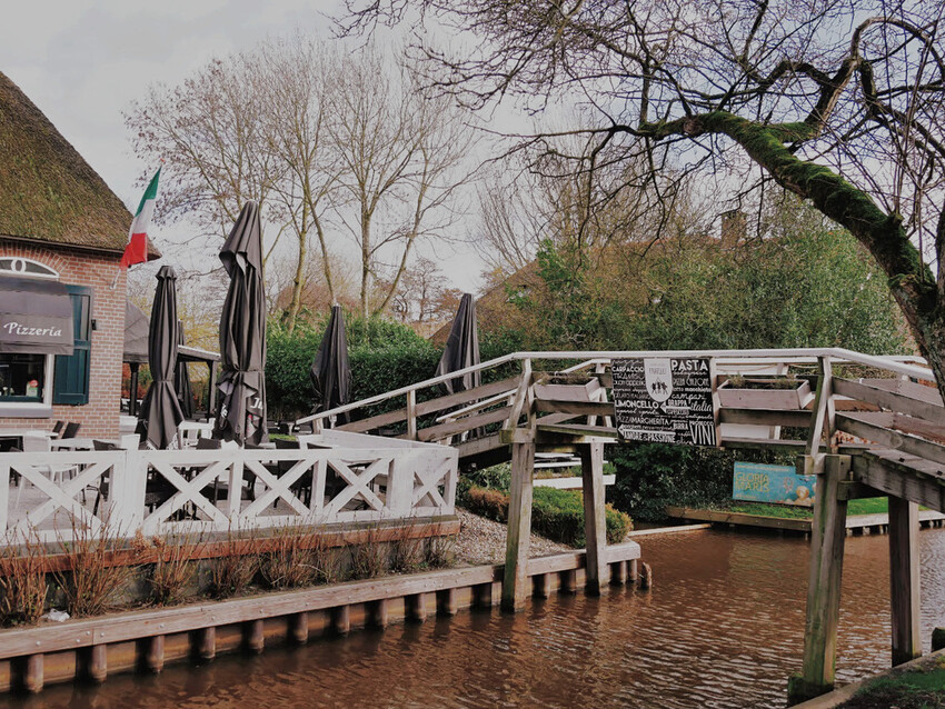 荷蘭威尼斯:羊角村Giethoorn浪漫遊運河、晚餐吃Smit Giethoorn